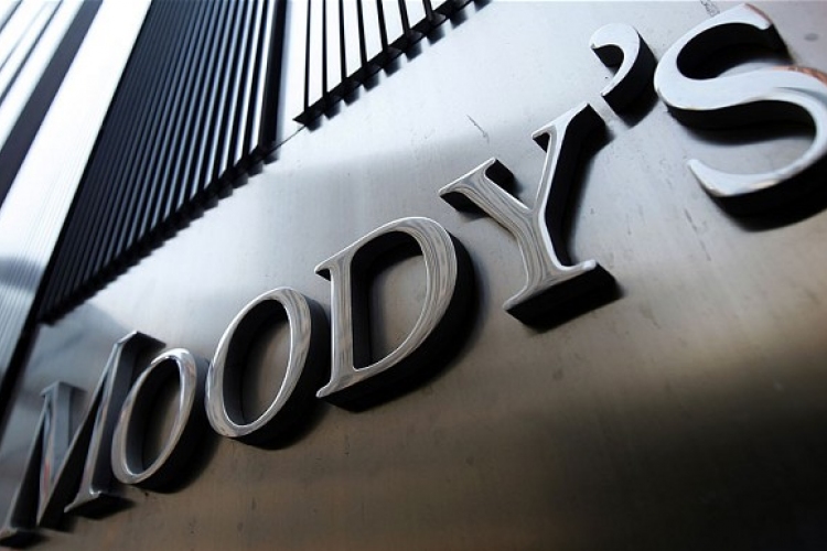 Nem minősítette fel Magyarországot a Moody's