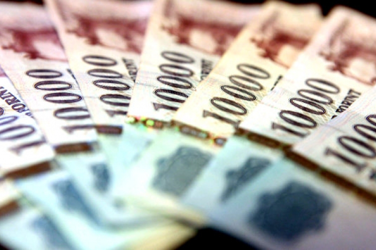 Több százezer forintba is kerülhetnek szeptembertől az önköltséges képzések