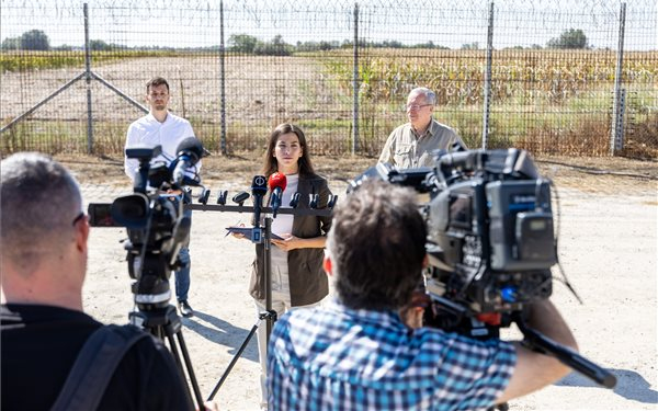 Egymillió migránst tartóztattak fel a magyar hatóságok az elmúlt 8 évben