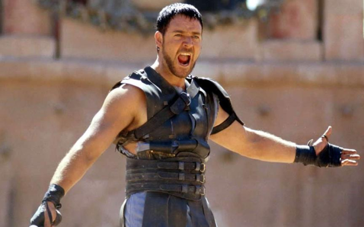 Szép összegért kelt el Russell Crowe Gladiátor-páncélja 