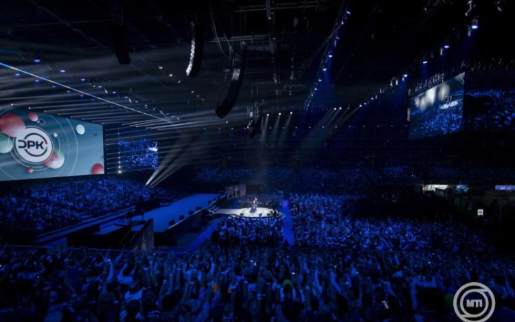 Országjárásra indulnak a Digitális Polgári Körök