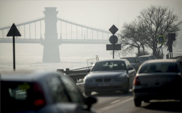 Itt az ónos eső és a hó, de a levegő tisztul